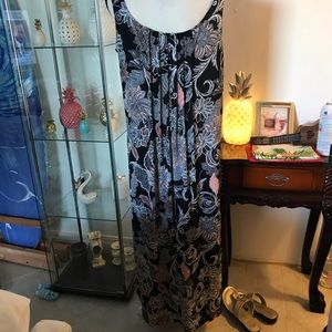 Tiana Maxi dress🖤👗🌹🌺